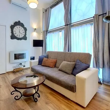 Relais Romagnosi Apartment