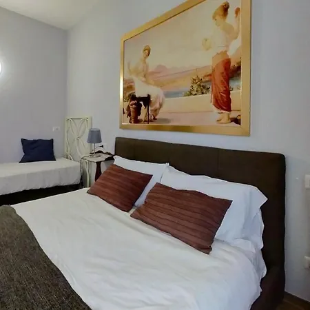 Relais Romagnosi Apartment